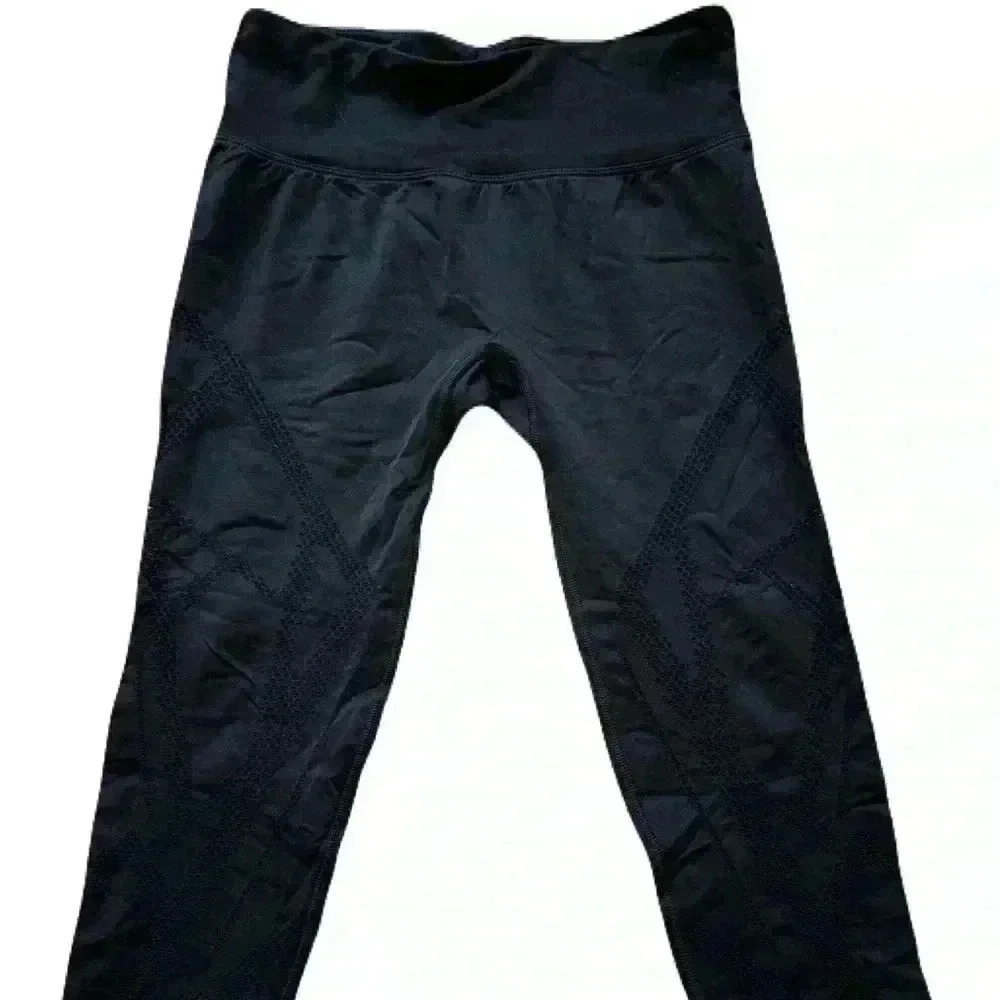 Women's Lorna Jane Black Workout Yoga Leggings Perforated Holes Size Medium